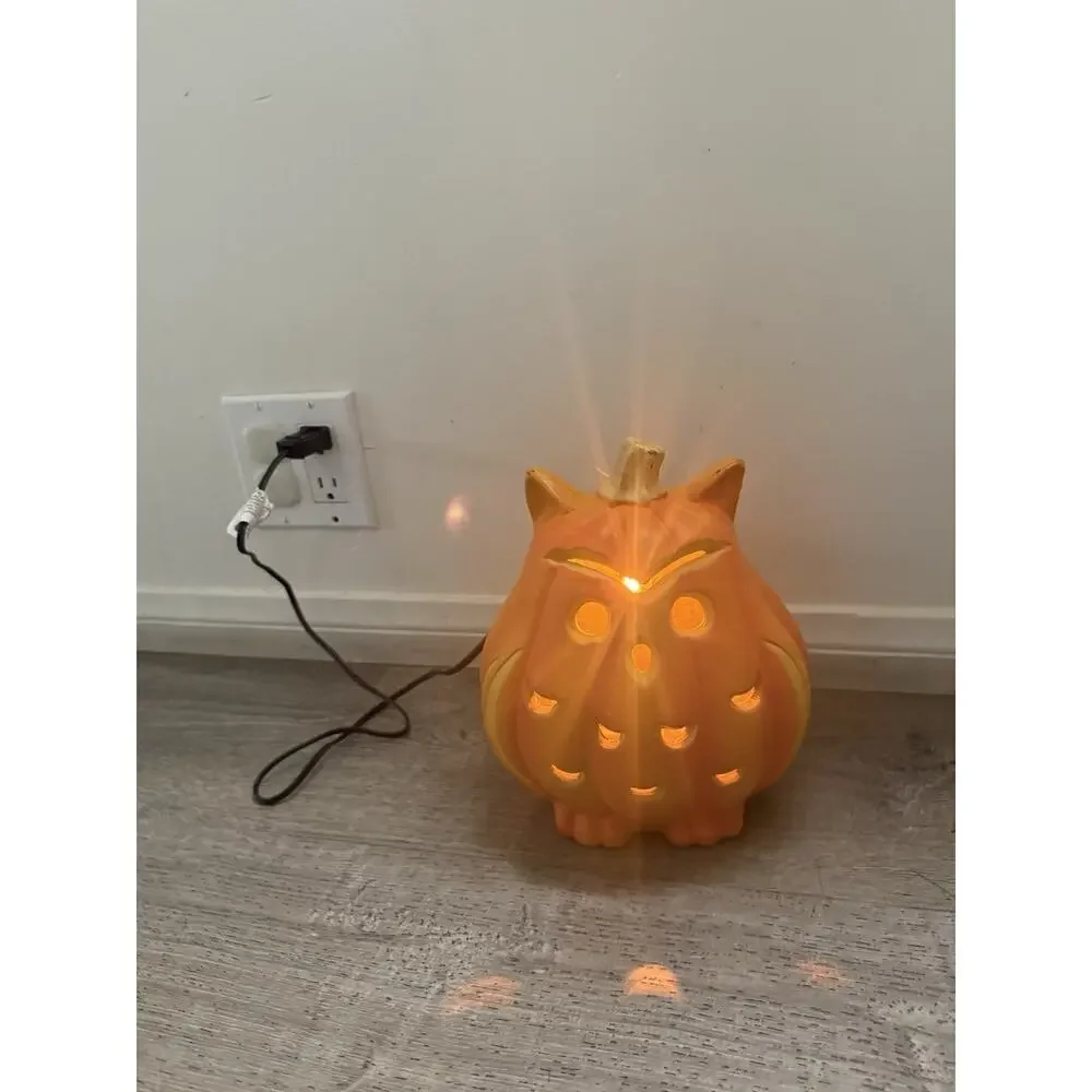 RARE 9.5” Halloween Plastic Blow Mold Owl Jack 'O Lantern - Tested & WORKS